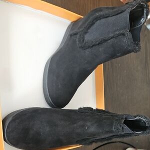 Unisa Black Suede Ankle Booties